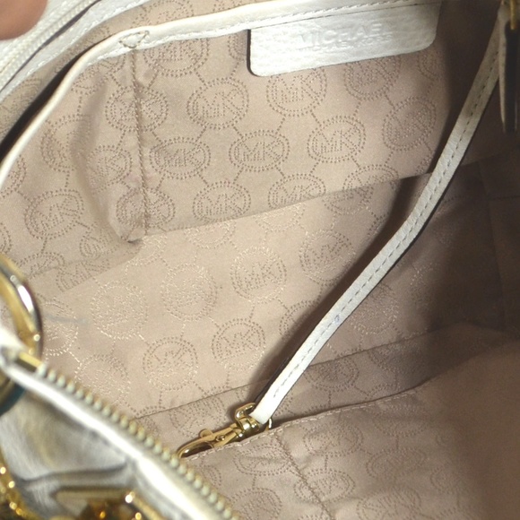 Michael Kors White Crossbody Leather Purse Bag - Picture 6 of 7